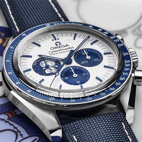 omega speedmaster silver snoopy.